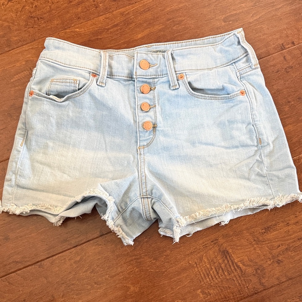 Universal Threads Light Blue Denim Women Shorts